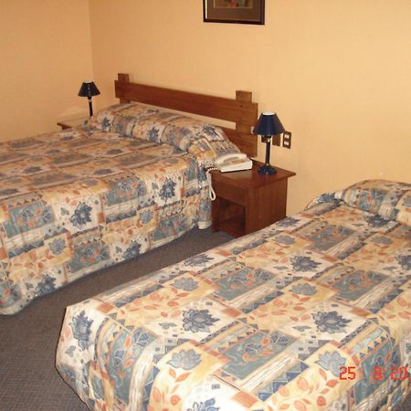 Hotel Alicante Чильян Номер фото