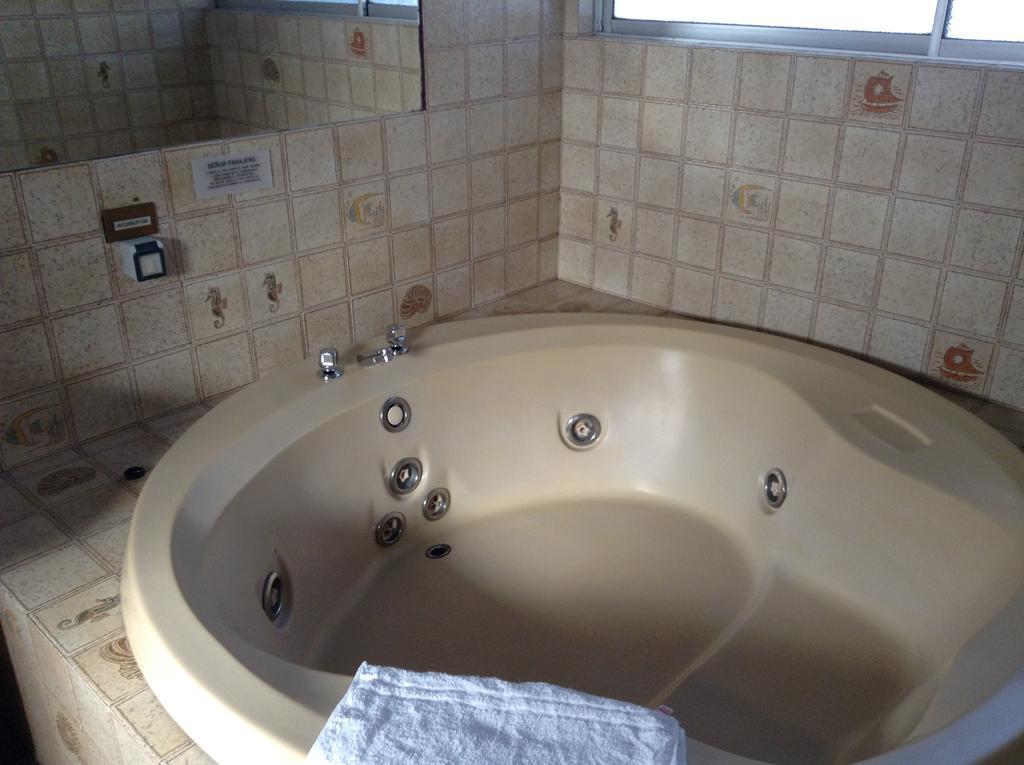 Hotel Alicante Чильян Номер фото