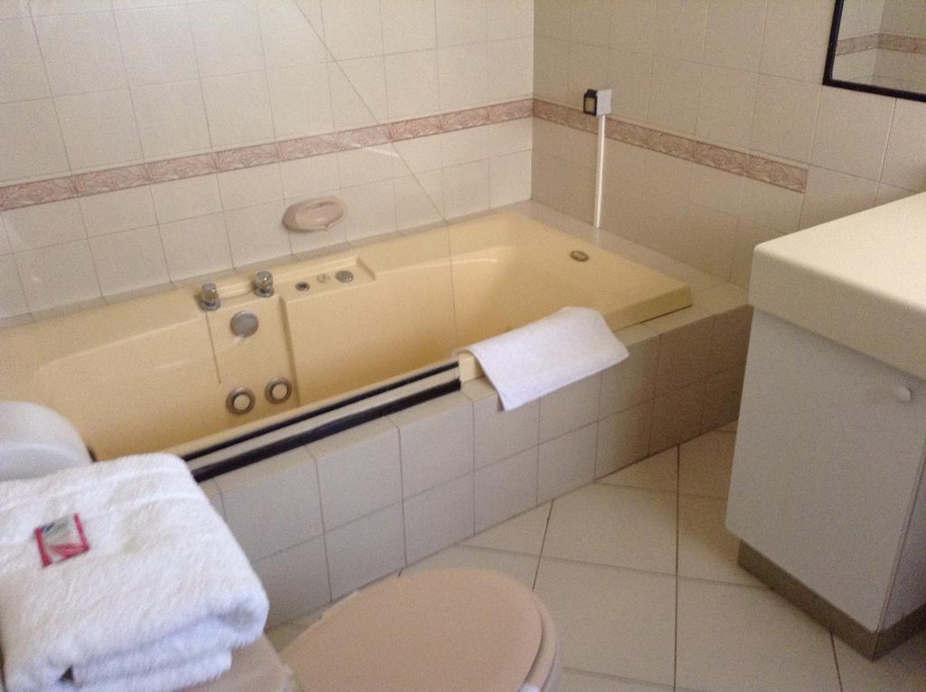 Hotel Alicante Чильян Экстерьер фото